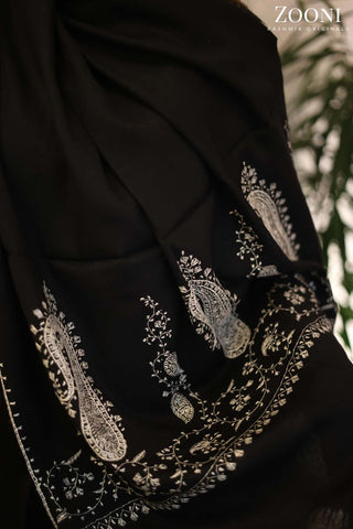 Hand Embroidered Palla Embroidery Stole/Wrap - Black Hand Embroidered Palla Embroidery Stole/Wrap - Black
